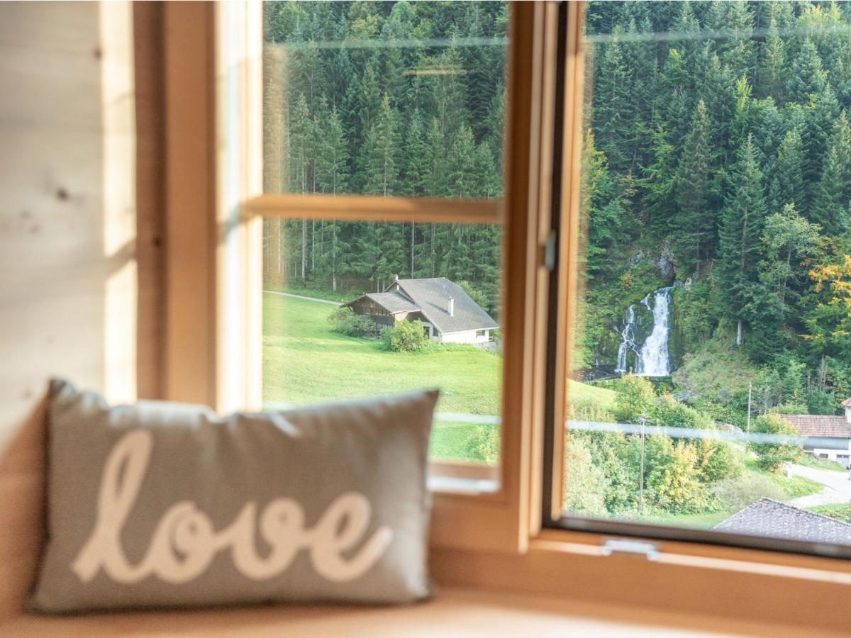 Hotel Wasserfall Jaun Bagian luar foto